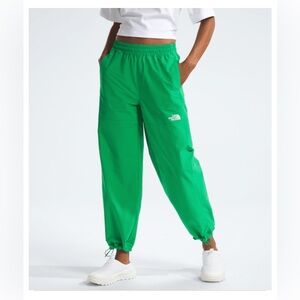 Women's North Face Windwall Green Pants size XS